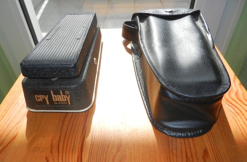 Cry baby wah pedal - cry, wah-pedal